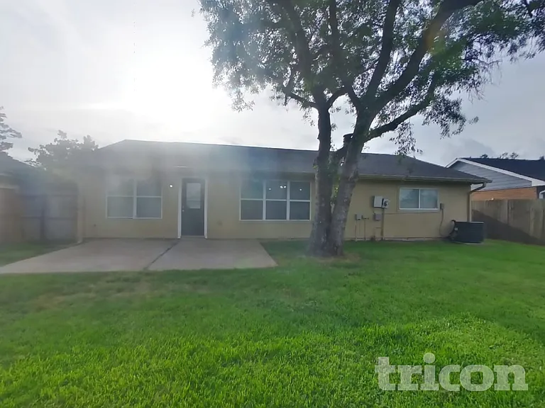 1391 Tenderden Dr — Photo 15