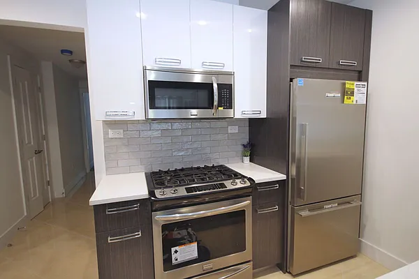 Sold by Starealty Estate LLC | media 12