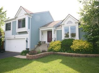 976 Annandale Dr, Elgin, IL 60123