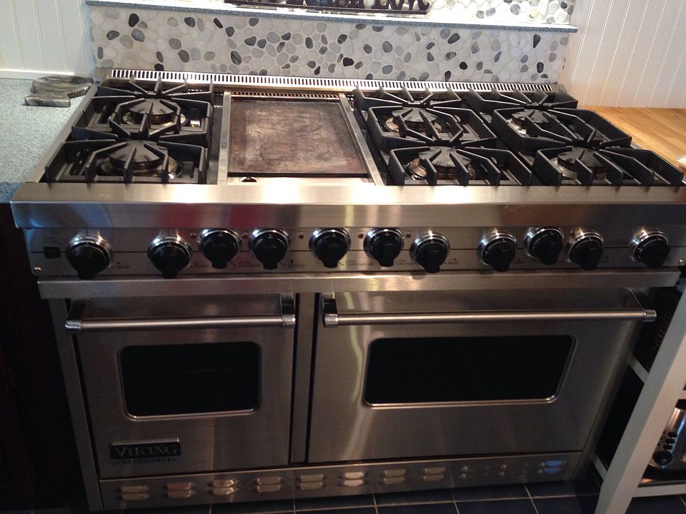 48" Viking range 