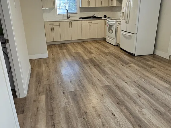 12750 115a Ave, Surrey, BC V3V 3R2