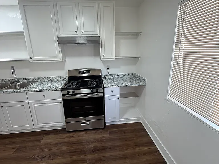 14505 Alburtis Ave #1 — Photo 3