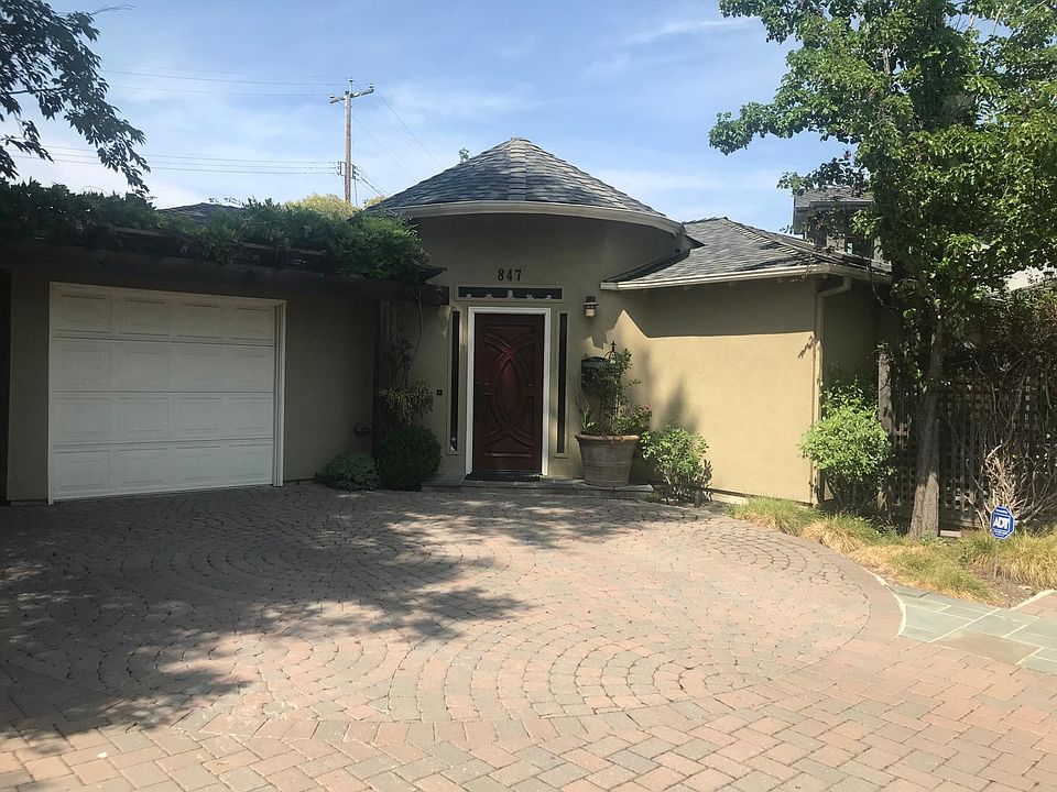 1st image of 847 Bruce Dr