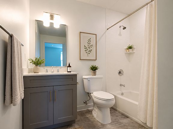 4th image of 36 Atlantic St #503