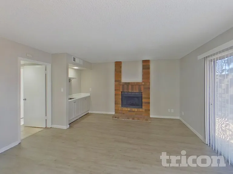 1628 E Saint Anne Ave — Photo 5