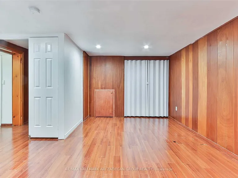 231 Goulding Ave #LOWER FL — Photo 10