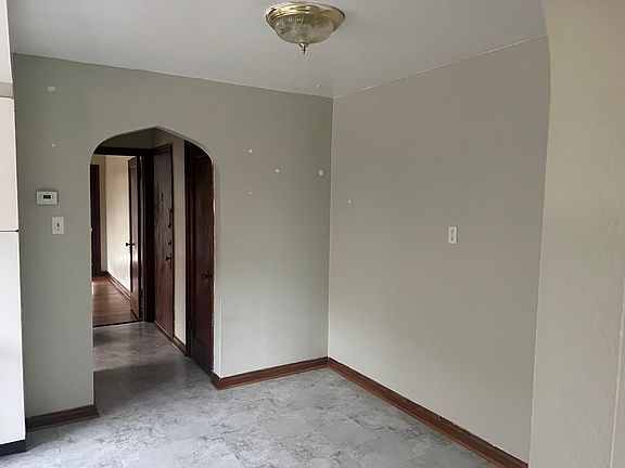 5th image of 4947 Potomac St #2W