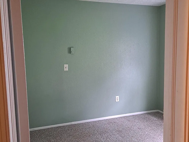 187 Pocahontas St — Photo 17