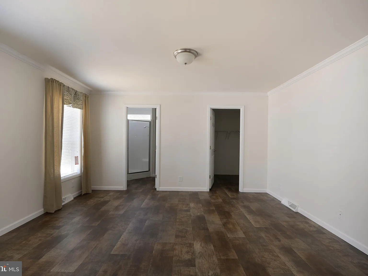 2 bed, 1168 sqft, $1,800 — Photo 4