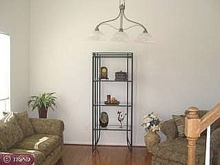 4th image of 101 Magpie Ln