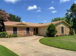 5525 Topper Ct, North Richland Hills, TX 76180