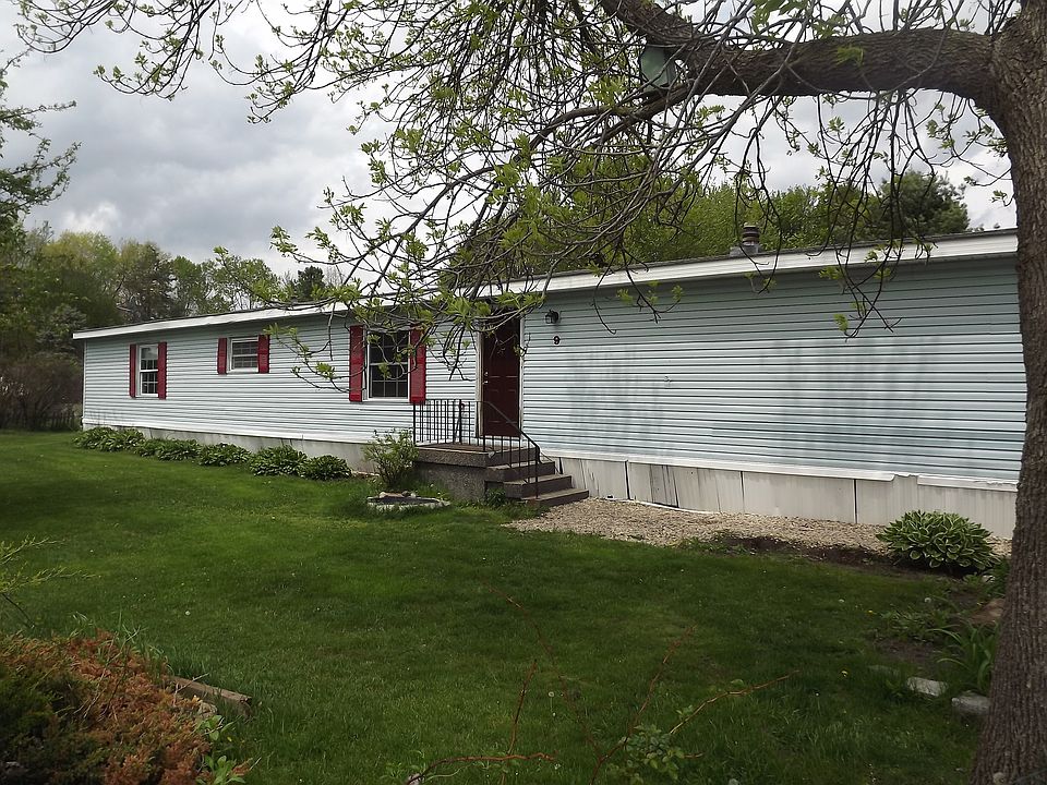1st image of 9 Parkside Dr