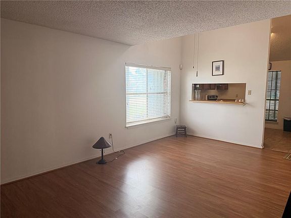 4th image of 2105 Snowbird Dr