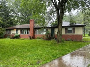 4203 & 4205 Stow Rd, Stow, OH 44224