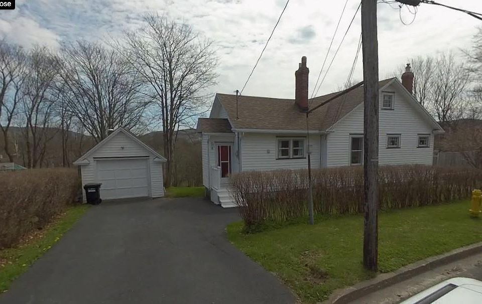 1st image of 8 Glenridge Crescent