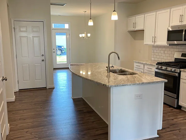 3047 Farmstead Mill Dr — Photo 5