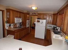 4th image of 41 Newberry Dr