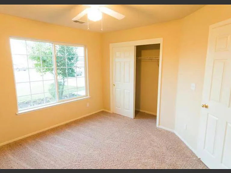 3612 Clay Ct — Photo 9