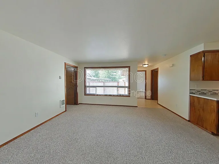 3288 NE Lancaster St #4 — Photo 2