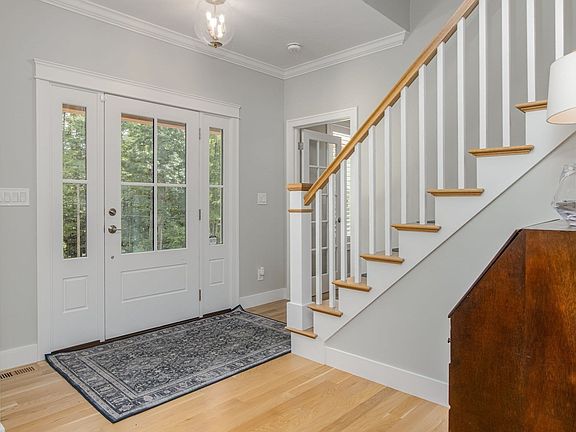 4th image of 1 Maple Ave