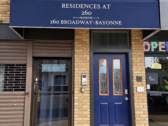 2nd image of 260 Broadway APT 2A