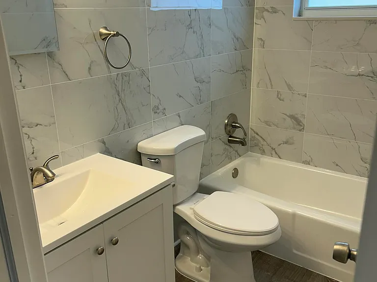 628 N M St — Photo 14