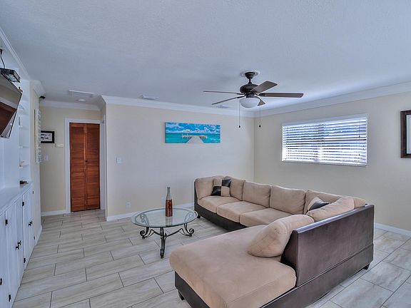 5th image of 2187 Poinciana Dr