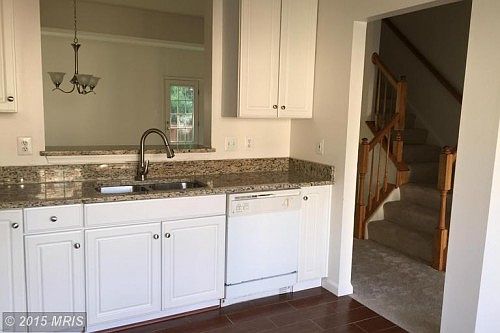 5th image of 7 Rosebay Ct