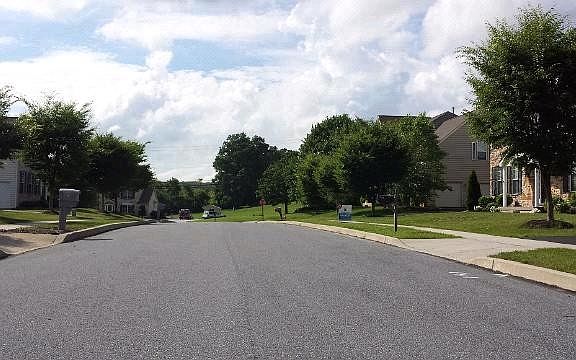 4th image of 3 Wick Dr