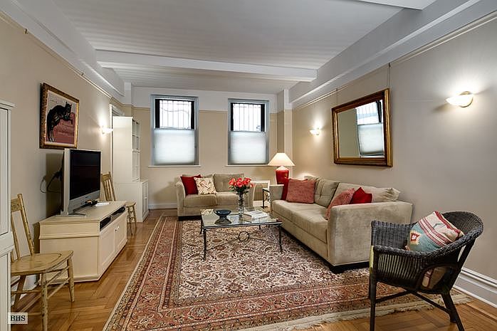 1st image of 123 W 93rd St APT 1D