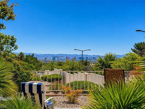 5th image of 11033 Clear Meadows Dr