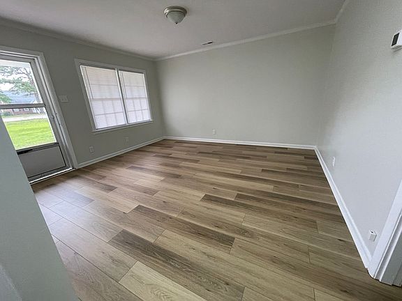 3rd image of 1408 N Berkeley Blvd APT A