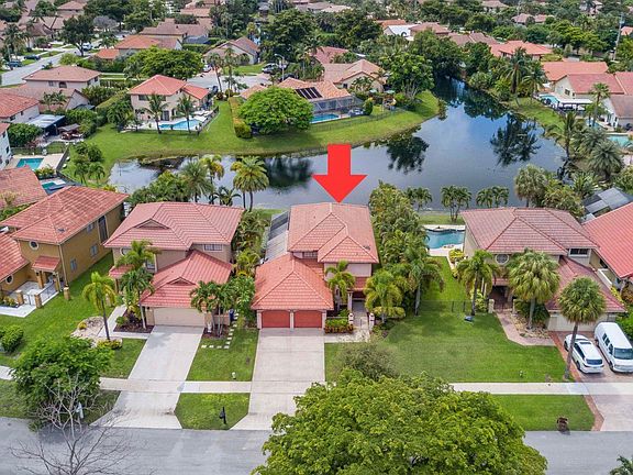 4th image of 547 NW 39th Ave