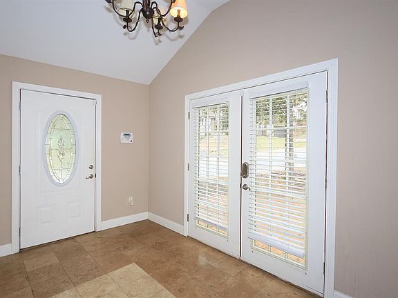 4th image of 4805 Beverly Hill Dr