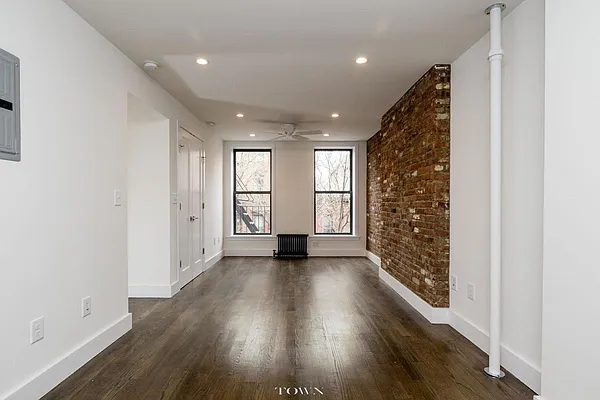 Rented by Compass | media 30