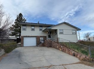 1130 S Willow St #1, Casper, WY 82604