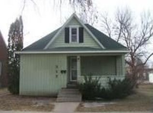 317 Walnut St SW, Sleepy Eye, MN 56085
