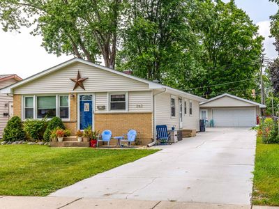262 N Fairlawn Ave, Mundelein, IL, 60060