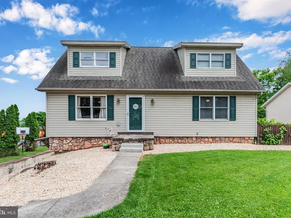 474 Big Sky Dr, Etters, PA 17319