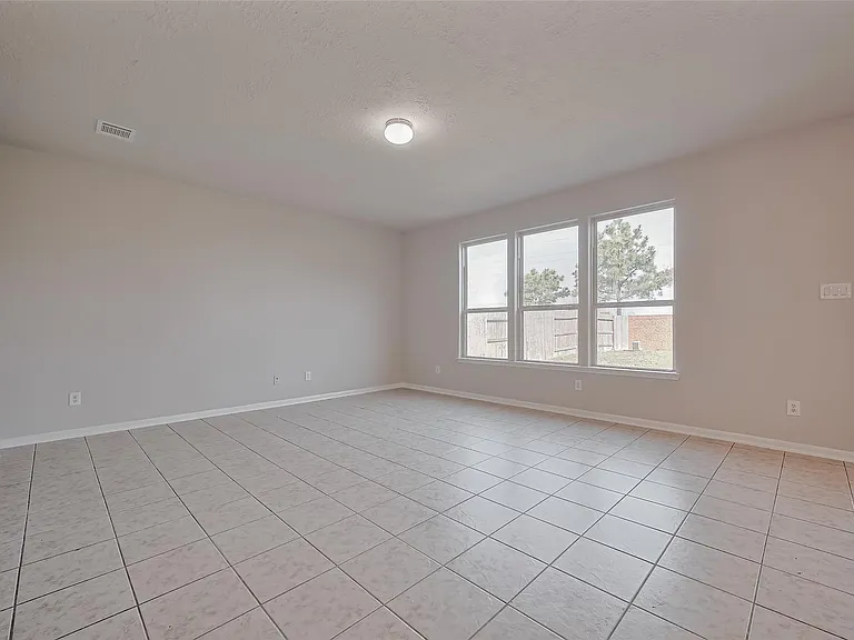 24114 Morrison Ln — Photo 6