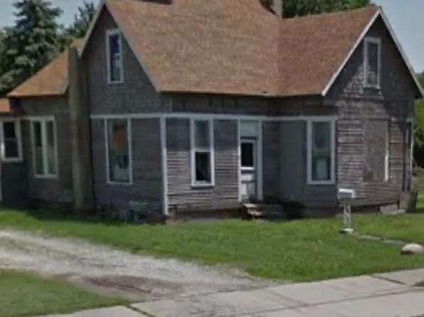 205 S State St, Ridge Farm, IL 61870