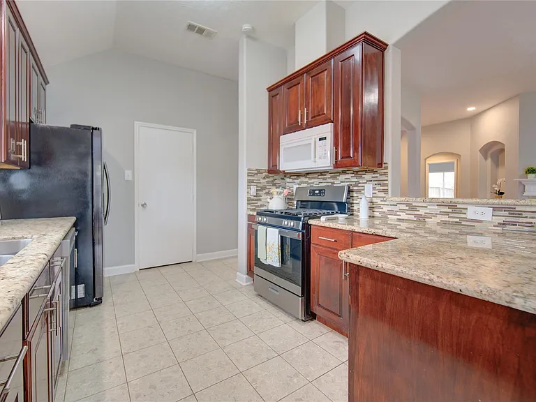 14802 Newton Falls Ln — Photo 6
