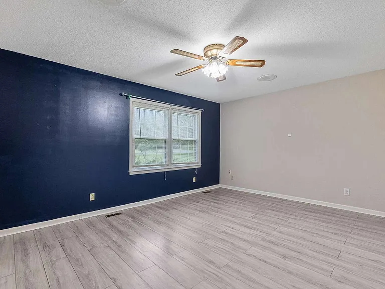 9 Bancroft Dr — Photo 35
