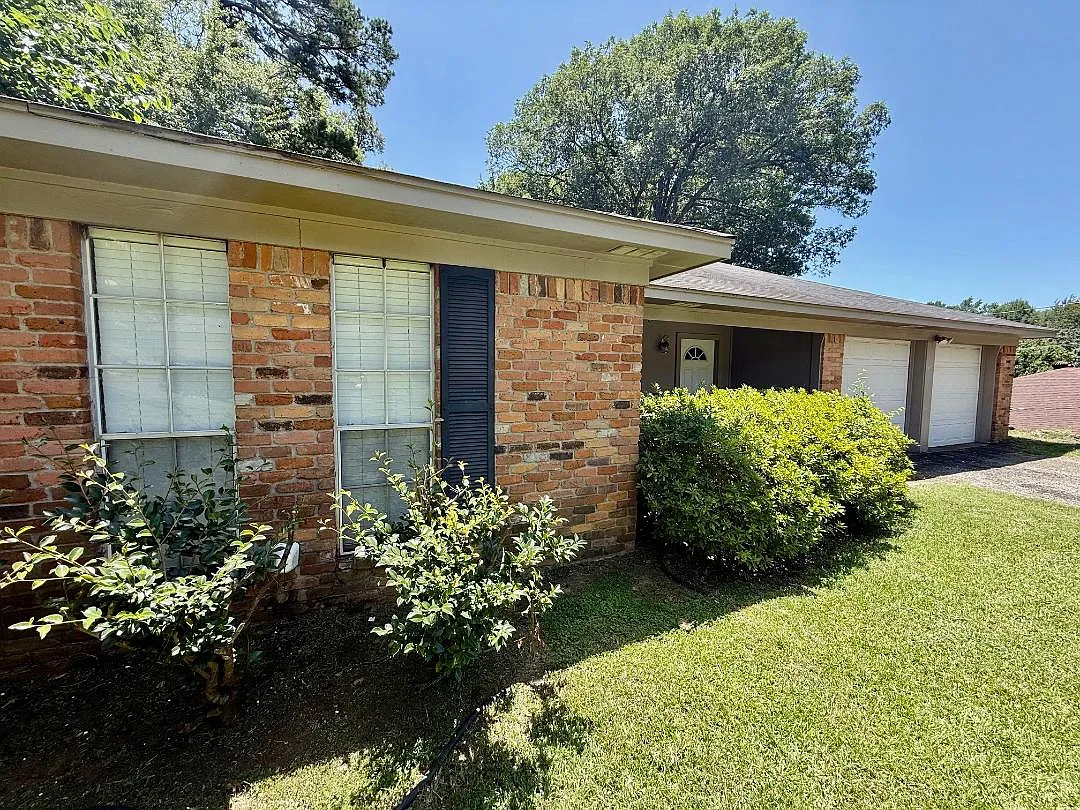 3 bed, 1550 sqft, $1,800 — Photo 2