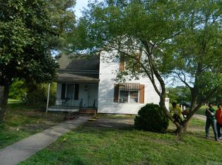 609 W Main St, Waverly, VA 23890