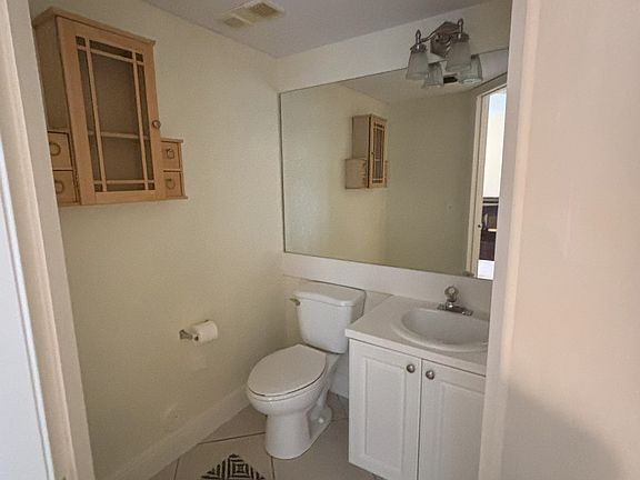 3rd image of 15545 Miami Lakeway N #201