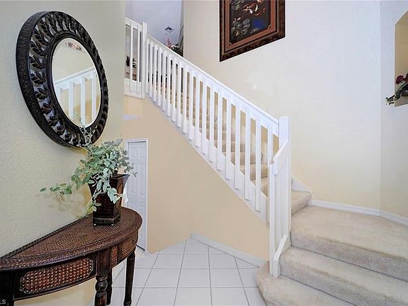 2nd image of 2125 Aberdeen Ln #4-201