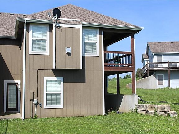 4th image of 823 N Willow Point Cir