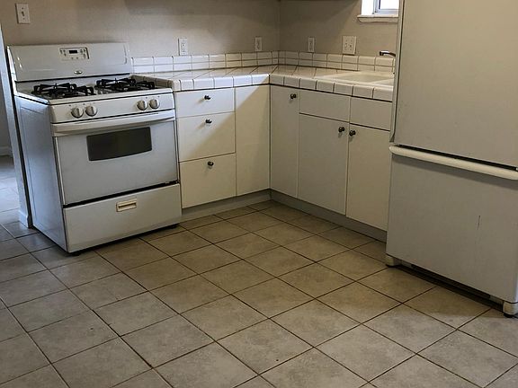 2nd image of 4946 10th Ave