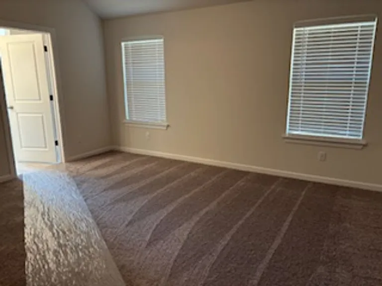 18112 Austin Ct — Photo 12